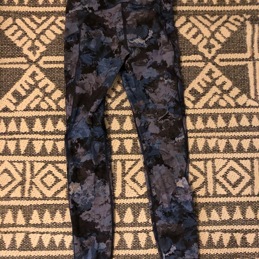 Lululemon purple print leggings size 4